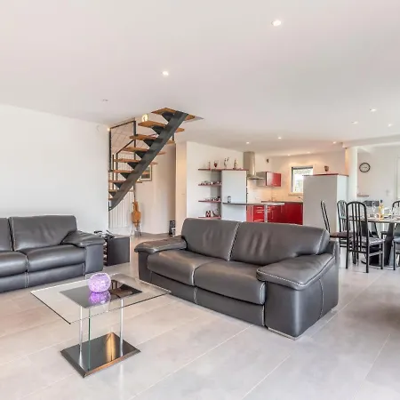 Maison Du Port De Peche By Interhome Nyaraló